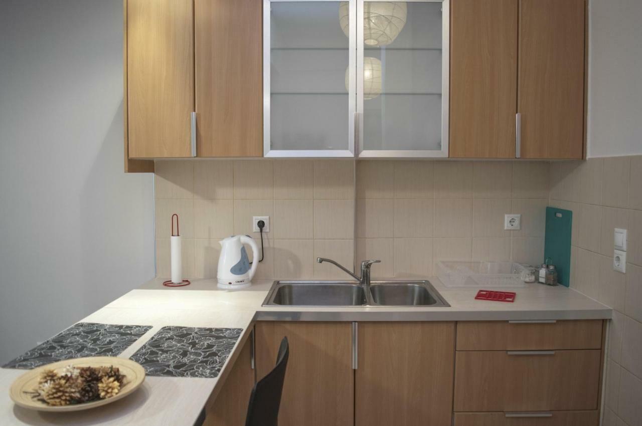 Modern Apartment, Excellent And Vibrant Location!! Athen Exterior foto